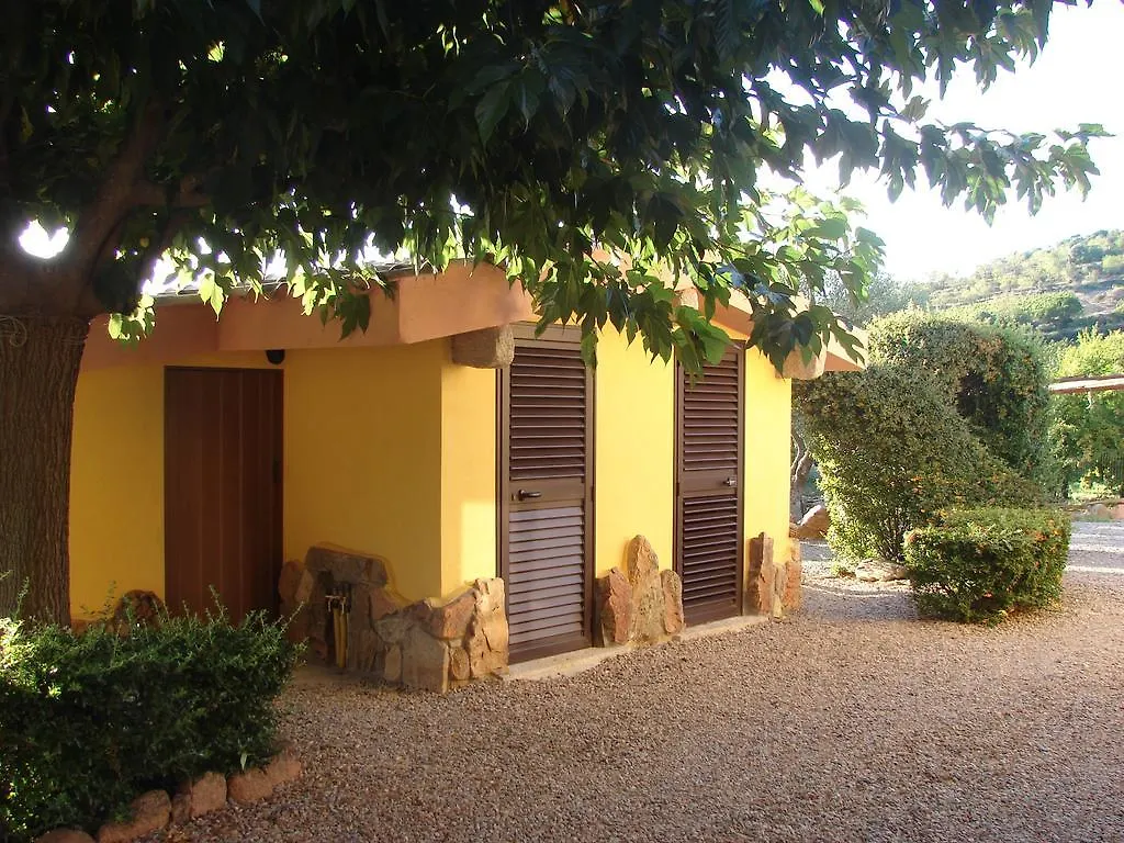 Domus Piras Guest House Cardedu 0*,