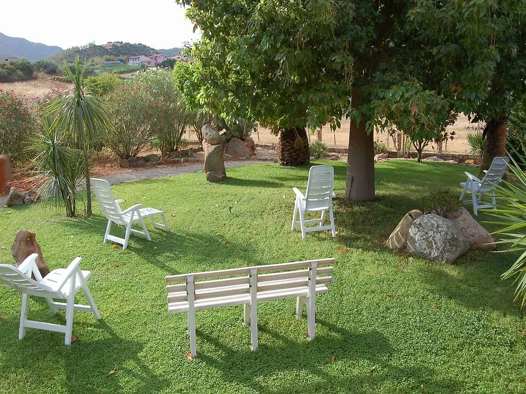 Country house Domus Piras Guest House Cardedu